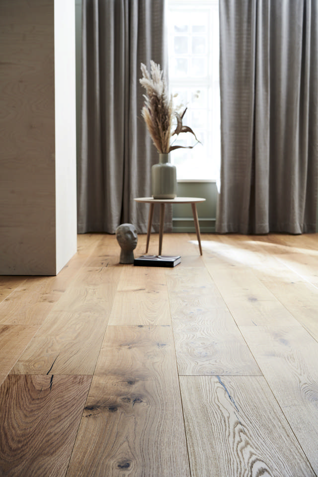 Palazzo plank Eg rustik, børstet matlak